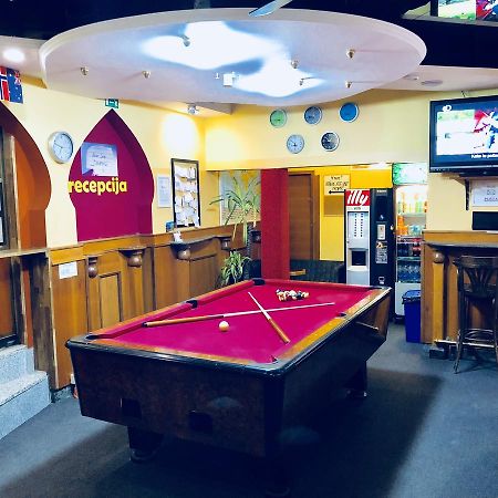 Aladin Hostel Любляна Екстериор снимка