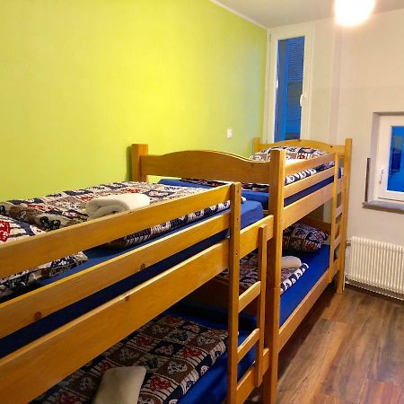 Aladin Hostel Любляна Екстериор снимка