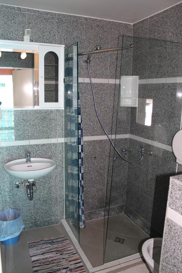 Aladin Hostel Любляна Екстериор снимка