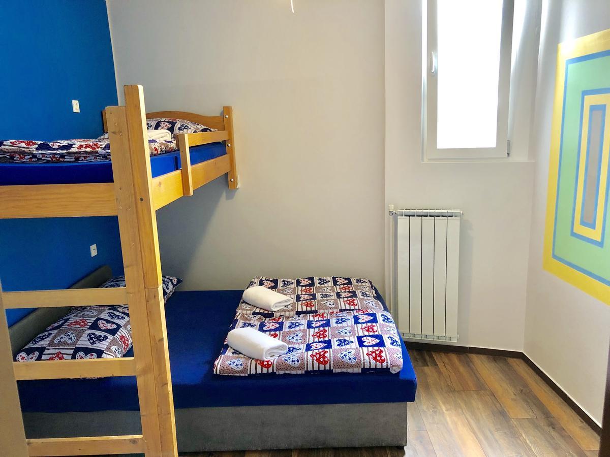 Aladin Hostel Любляна Екстериор снимка