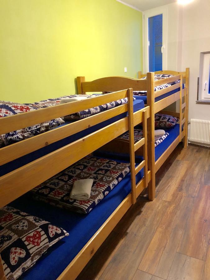 Aladin Hostel Любляна Екстериор снимка