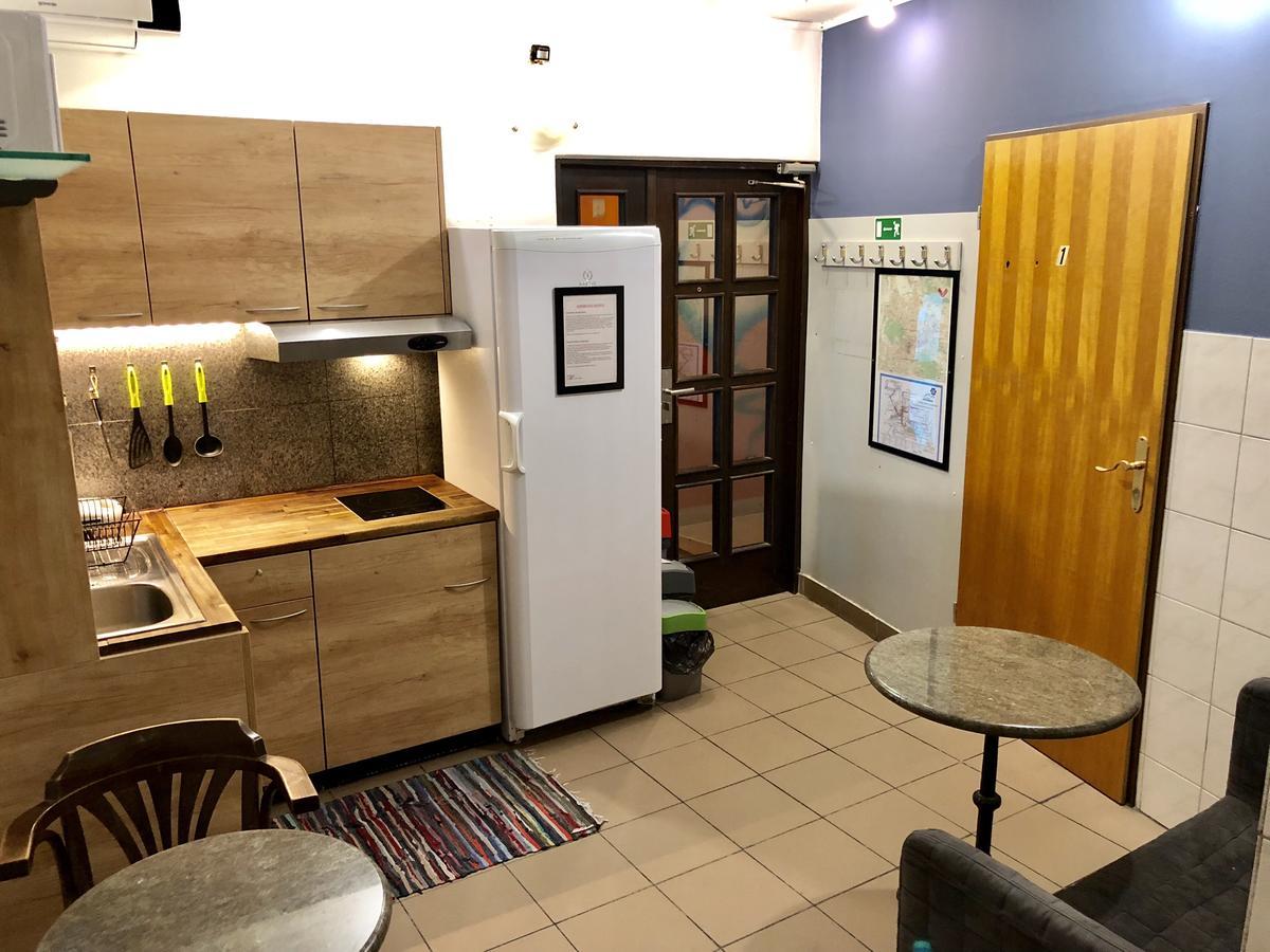 Aladin Hostel Любляна Екстериор снимка