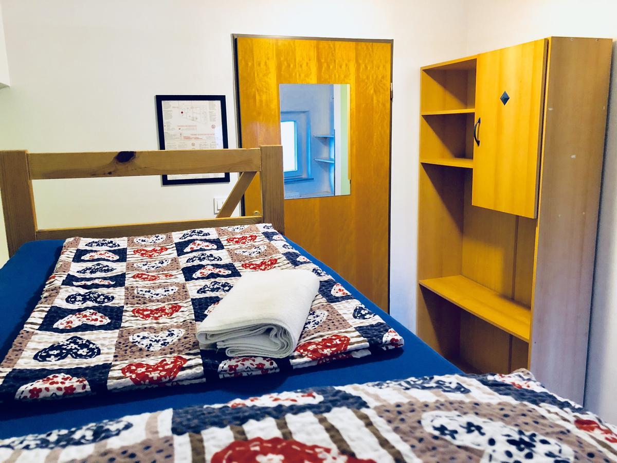Aladin Hostel Любляна Екстериор снимка