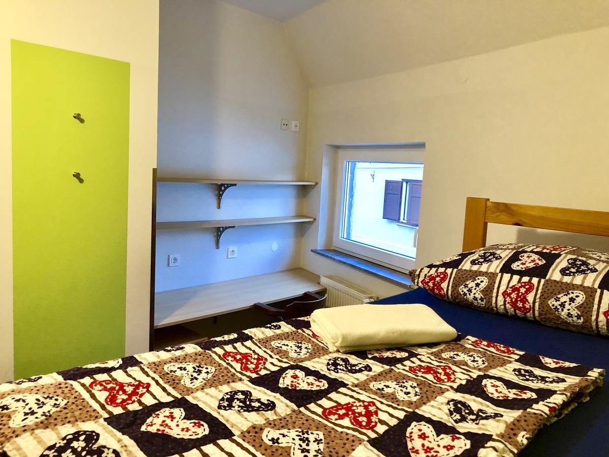 Aladin Hostel Любляна Екстериор снимка