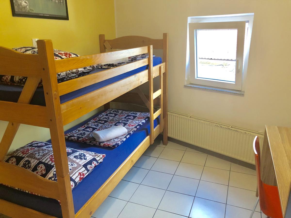 Aladin Hostel Любляна Екстериор снимка