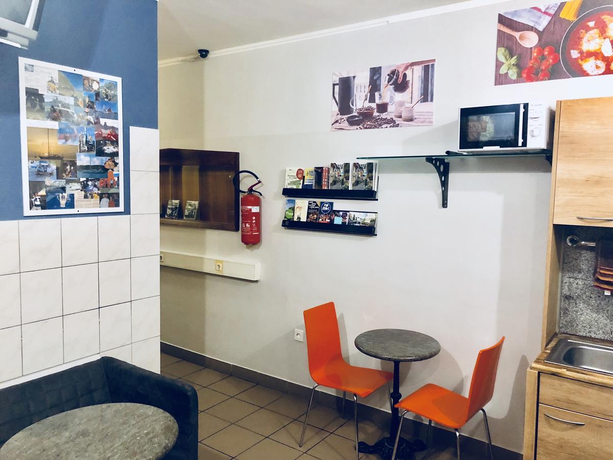 Aladin Hostel Любляна Екстериор снимка