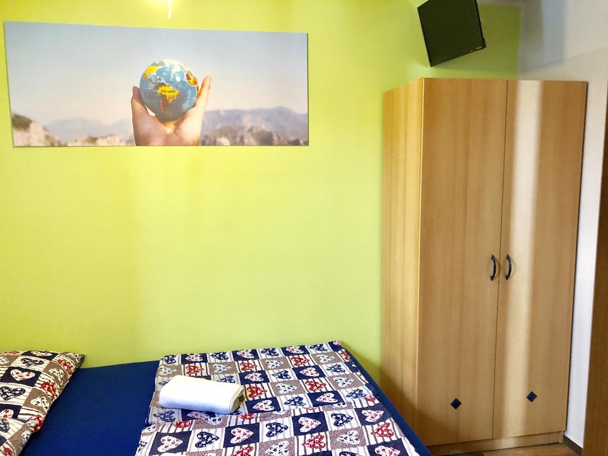 Aladin Hostel Любляна Екстериор снимка