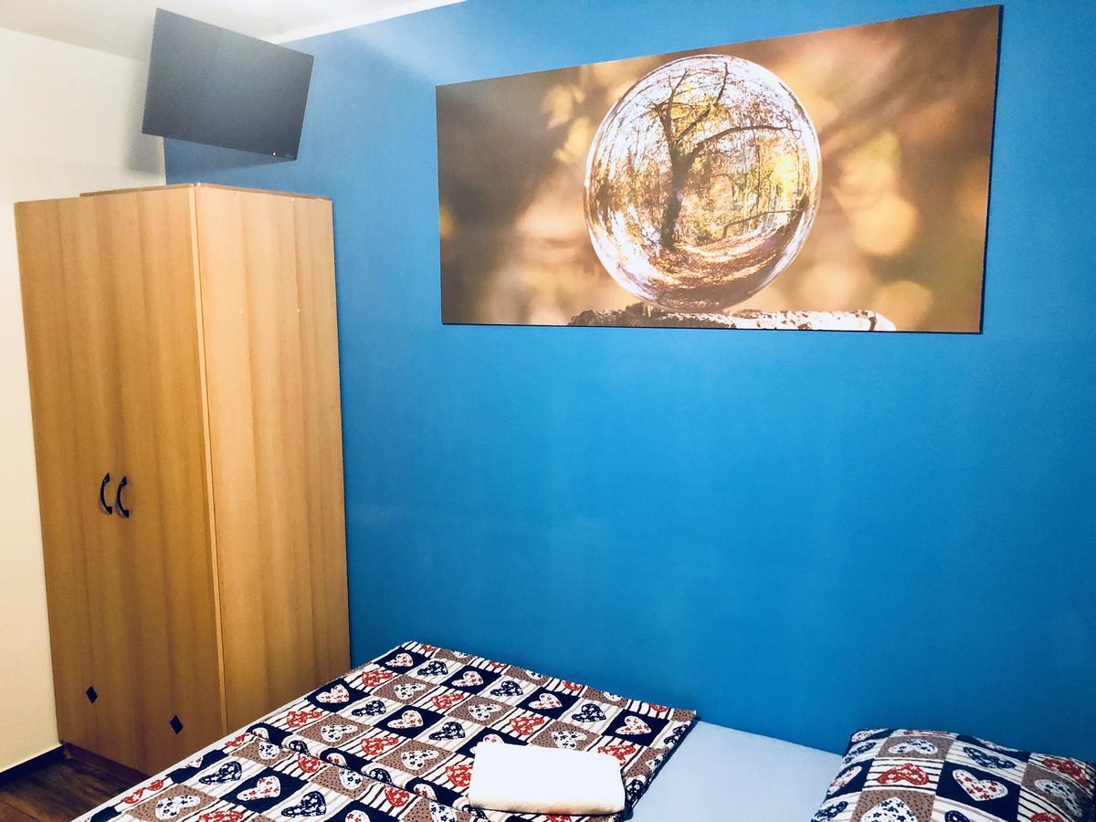 Aladin Hostel Любляна Екстериор снимка