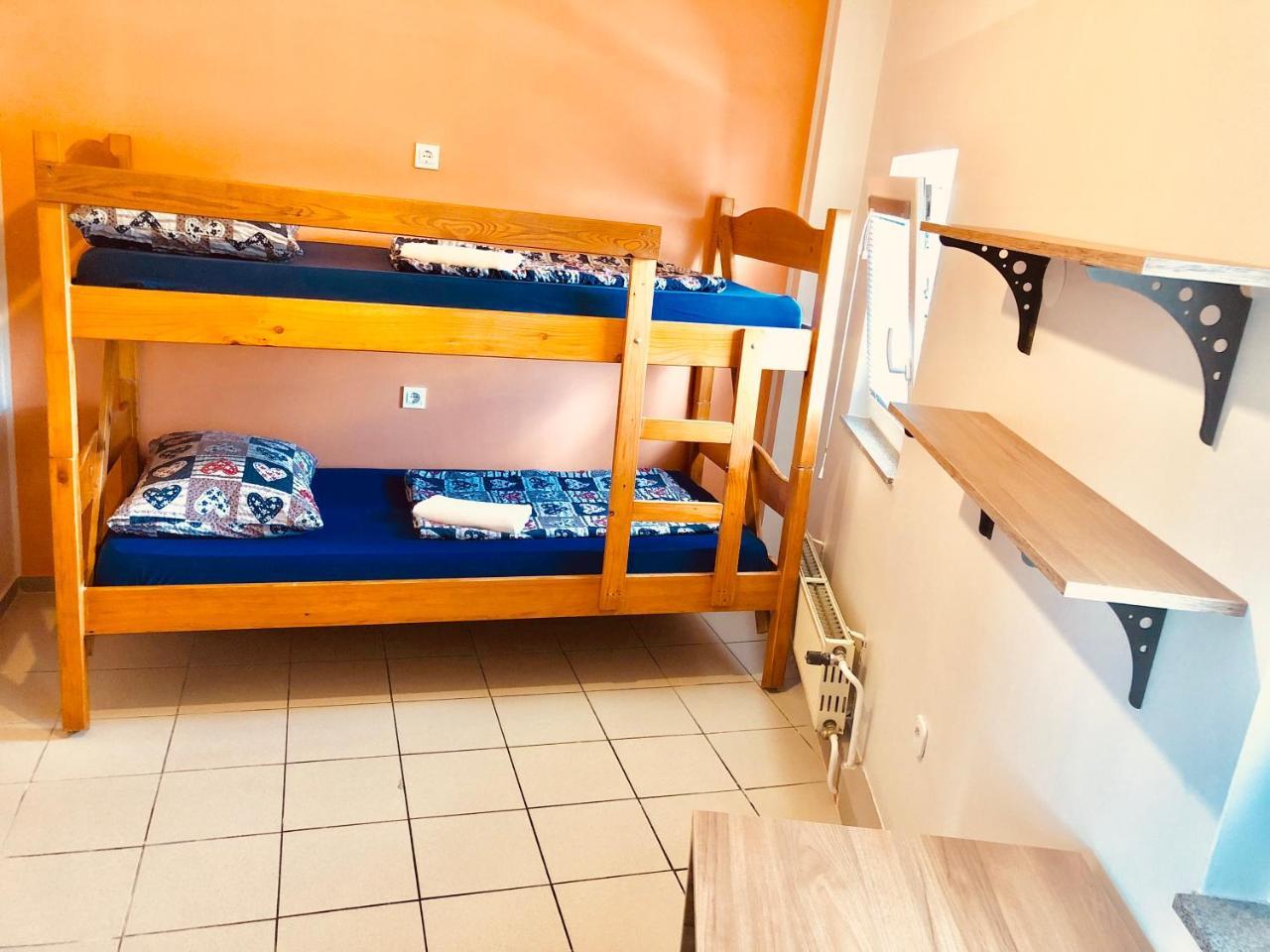 Aladin Hostel Любляна Екстериор снимка