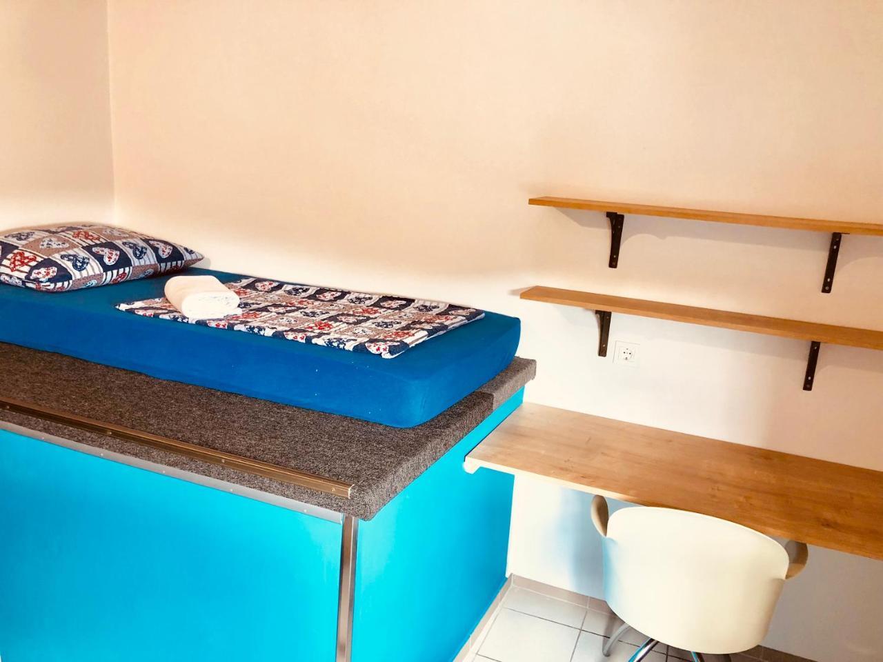 Aladin Hostel Любляна Екстериор снимка