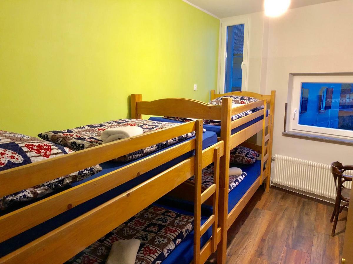 Aladin Hostel Любляна Екстериор снимка